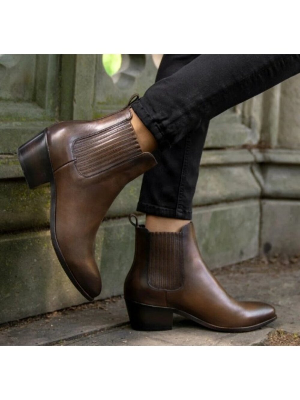 Thursday Boot Co Dreamer Chelsea Boots Womens 8.5 Leather Ankle Boot Western